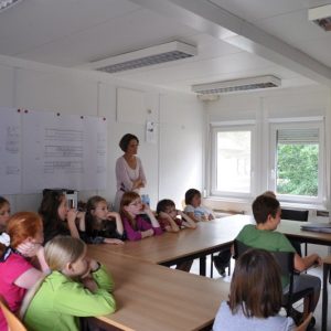 2011 Schulbesuch neue Volksschule 8