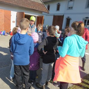 2016 Kraeuterwanderung Volksschule 3a 32