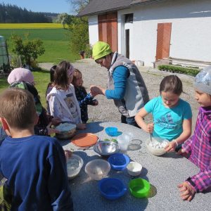 2016 Kraeuterwanderung Volksschule 3a 92